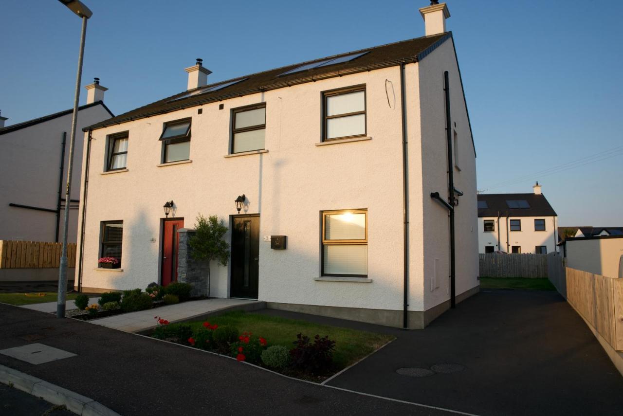 Modern 3 Bedroom Coastal Home Newry Exterior foto